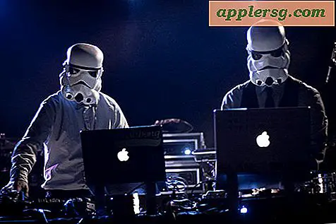 Mac Storm Trooper DJs Rocking Out!
